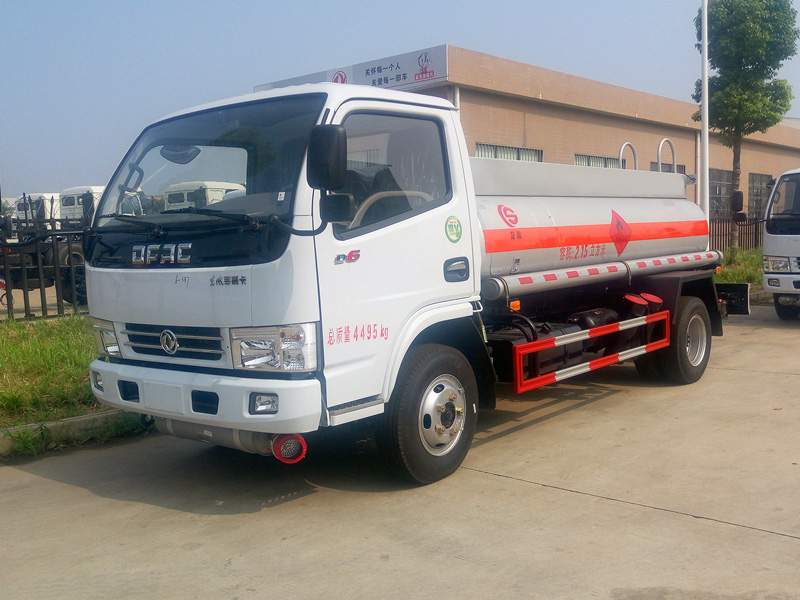 東風藍牌加油車